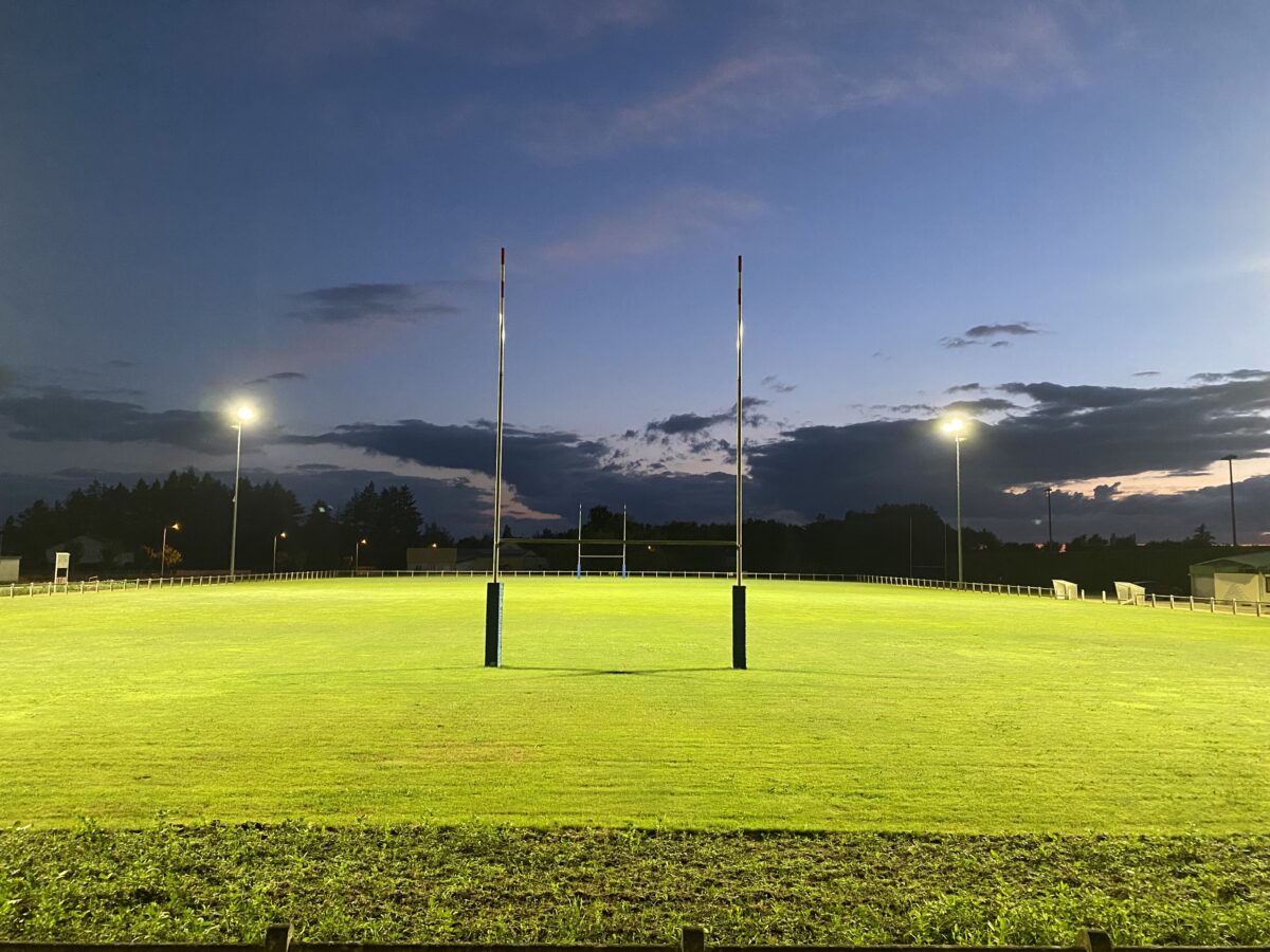 Rénovation de l'éclairage sportif du stade de rugby de Puy-Guillaume